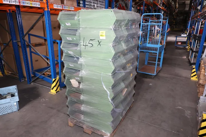 45 x Schäfer Kästen
